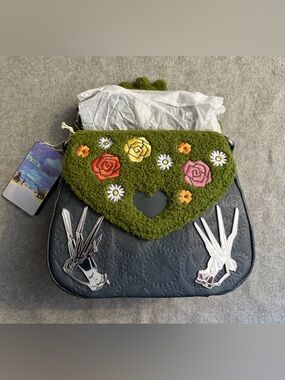 Loungefly Edward Scissorhands Sherpa Crossbody